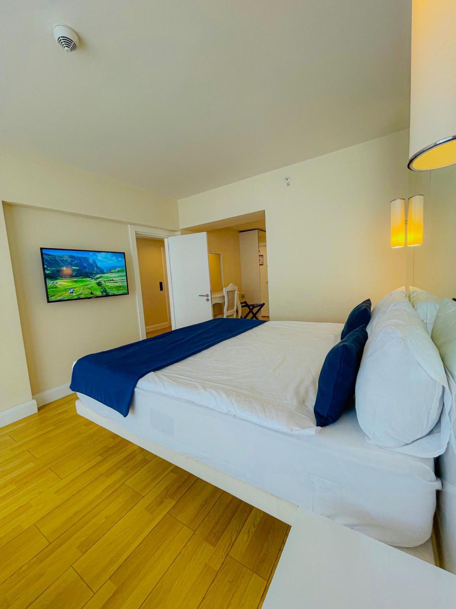 Batumi High View Hotell Eksteriør bilde