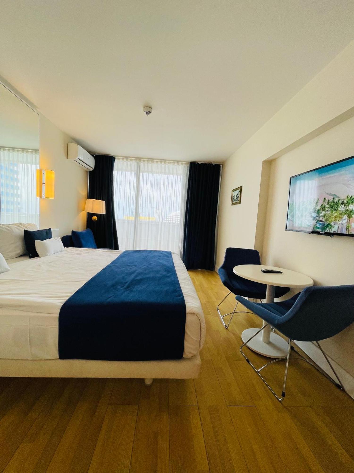 Batumi High View Hotell Eksteriør bilde